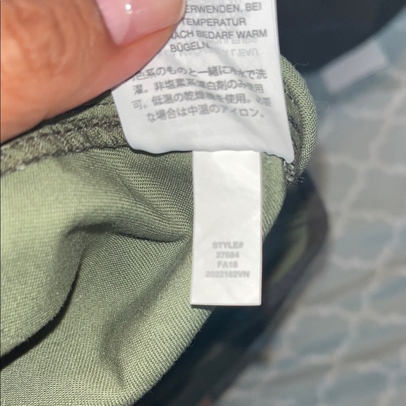 J Crew Mercantile size Small NWOT Camo Women's Jacket with Gold Accents - Picture 9 of 11